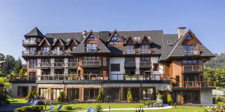 Luxusný pobyt neďaleko Zakopaného: moderné apartmány s výhľadom na Tatry, chutná strava, relax vo wellness, detský kútik či biliard