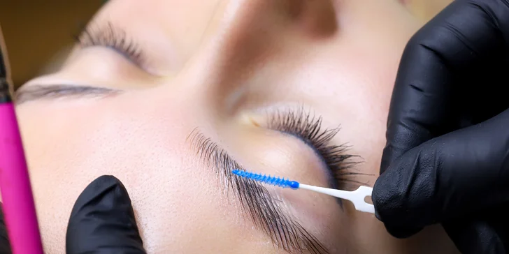 Čistenie pleti, Lash Lift mihalníc či laminácia obočia