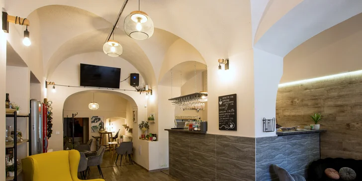 Kávička, cheesecake, limonáda či miešaný drink pri Dóme svätej Alžbety