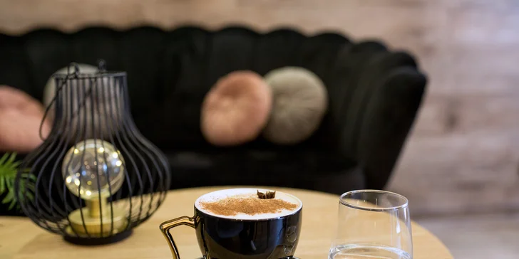 Kávička, cheesecake, limonáda či miešaný drink pri Dóme svätej Alžbety