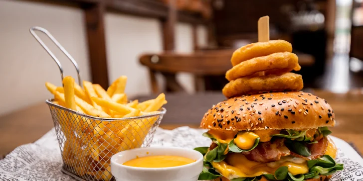 Burger menu, domáci hot-dog alebo pizza či detské menu podľa vlastného výberu