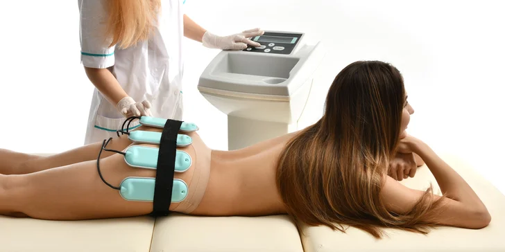 Neinvazívna liposukcia lipolaserom alebo kryolipolýza