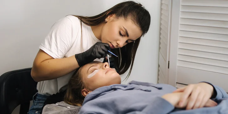 Zdravá pleť a podmanivý pohľad: Lash lift, laminácia a hĺbkové ošetrenie
