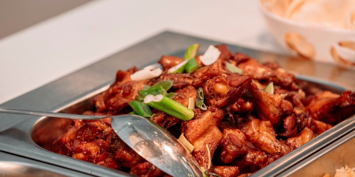 Niekoľko druhov menu "all you can eat" v ázijskej reštaurácii Dynasty