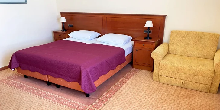Dovolenka pri chorvátskom Zadare: hotel priamo pri pláži a bohatá polpenzia