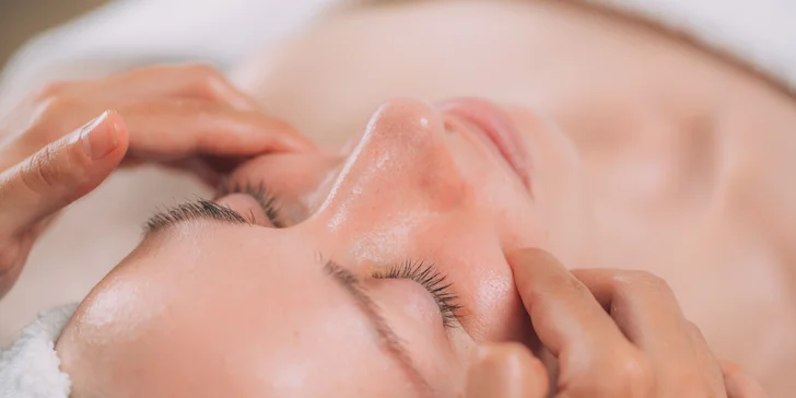 Lash lift či mikromasáž očného okolia v salóne Divine