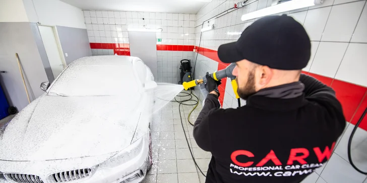 Umývanie exteriéru, detailné čistenie či dezinfekcia interiéru alebo balíčky kompletnej starostlivosti o dokonalý vzhľad vášho auta
