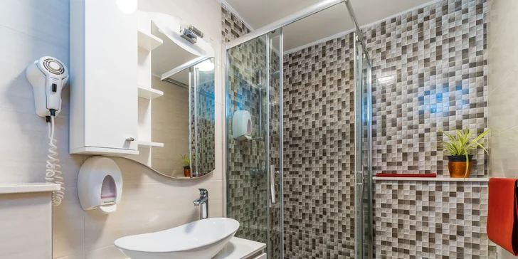 Na dovolenku k moru: 3* hotel v Dubrovníku, bufetové raňajky, cca 200 m od pláže