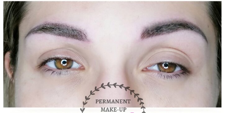 Permanentný make-up: púdrové obočie, očné linky a akvarelové pery