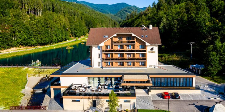 Luxusný, novozrekonštruovaný Hotel Impozant**** so špičkovým wellness, bazénmi, športami a atrakciami vo Valčianskej doline