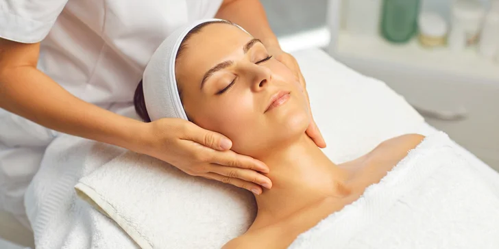 Hydratačné alebo omladzujúce ošetrenie pleti v Beauty Express Eurovea