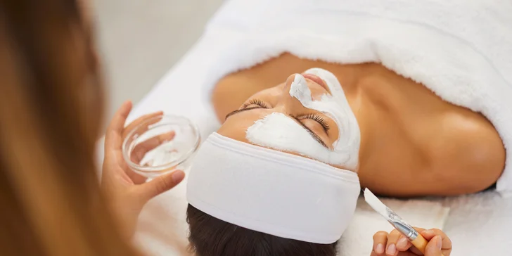 Hydratačné alebo omladzujúce ošetrenie pleti v Beauty Express Eurovea