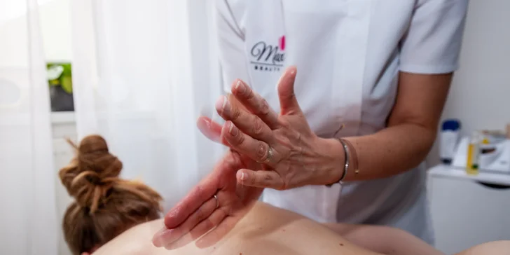 Zaslúžený relax pri klasickej alebo relaxačnej olejovej masáži v MaxBeauty