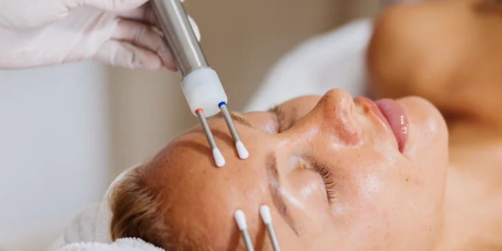 Mikroprúdová terapia: Neinvazívna a pritom účinná metóda omladenia pleti