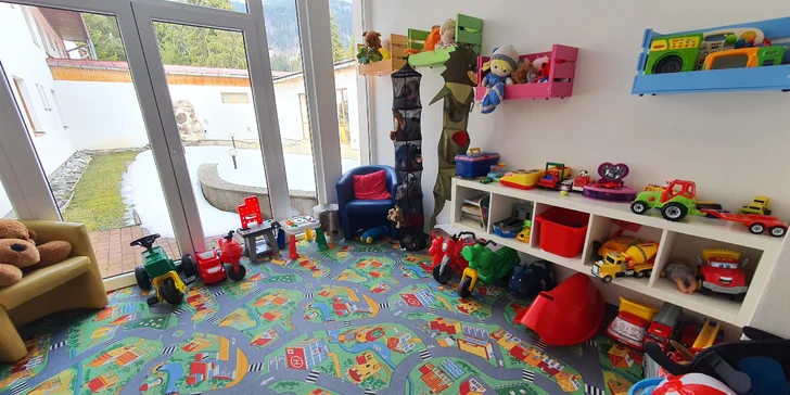 Dokonalý reset na Liptove: horský hotel s raňajkami či polpenziou, wellness, herňou aj detskými ihriskami