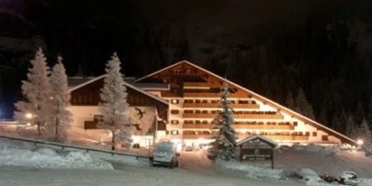 199 eur za 3 dni fantastickej lyžovačky v DOLOMITI SUPERSKI /Arabba, Marmolada/. Polpenzia, 3-dňový skipas a skvelé zjazdovky so zľavou 38 %!