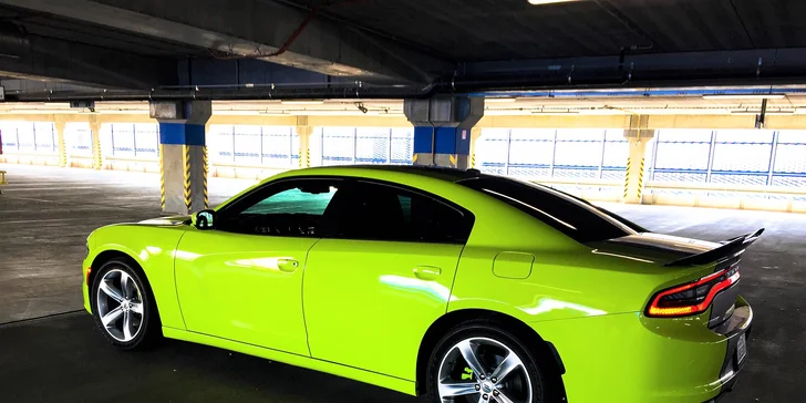 Zážitková jazda ako vodič alebo spolujazdec na novom DODGE CHARGER SXT PLUS