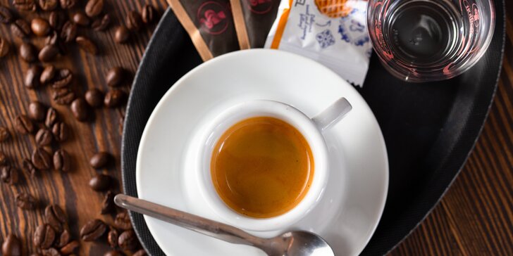 Espresso, Lungo či Caffe latte? Permanentka na 10 káv v Deluxe Caffe