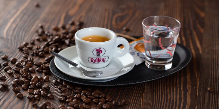 Espresso, Lungo či Caffe latte? Permanentka na 10 káv v Deluxe Caffe