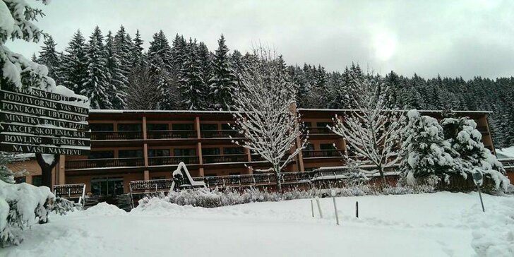 Relax v Hoteli Podjavorník s wellness a možnosťou lyžovania priamo pri hoteli v krásnej prírode Javorníkov