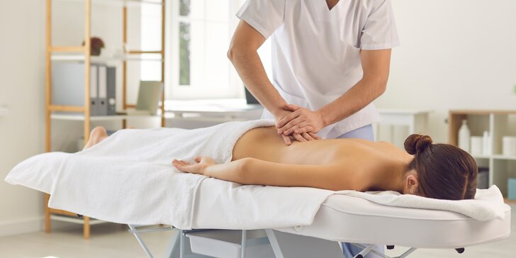 Klasická aj aromaterapeutická masáž, reflexná masáž chodidiel či lymfodrenáž