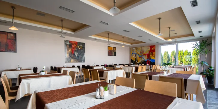Burger menu s hranolčekmi, pivom či kofolou a kávou v Bejo Restaurant