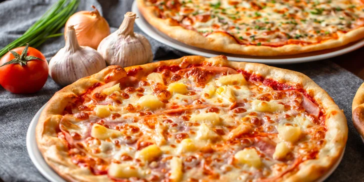 Pizza 1+1 zdarma a k tomu dva nápoje - kofola alebo pivo