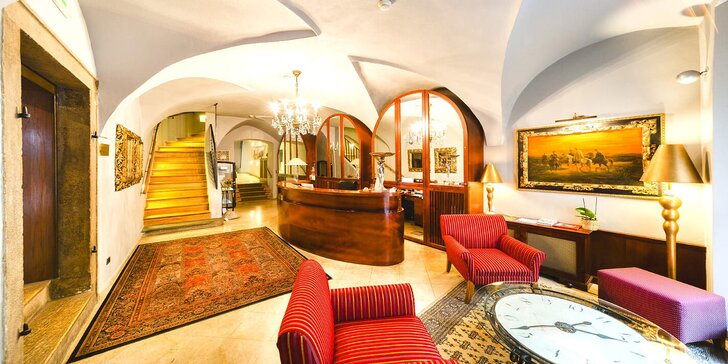 Pobyt priamo pod Pražským hradom: luxusná izba, raňajky formou teplého i studeného bufetu