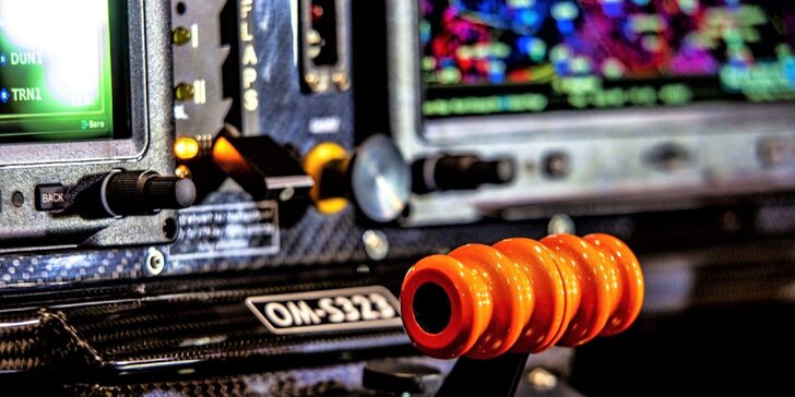 Vzlietnite až k nebesiam v najmodernejšom lietadle Viper SD4 Attack so skúseným inštruktorom a s možnosťou pilotovania!