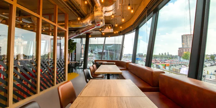 Poctivý slovenský burger s prílohou a limonádou v Konn Foodbar