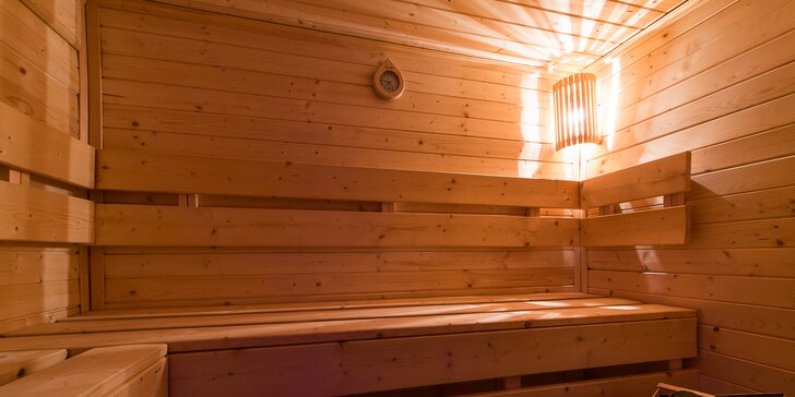 2 hodiny alebo rovno celá noc v privátnom wellness s fínskou saunou a vírivkou