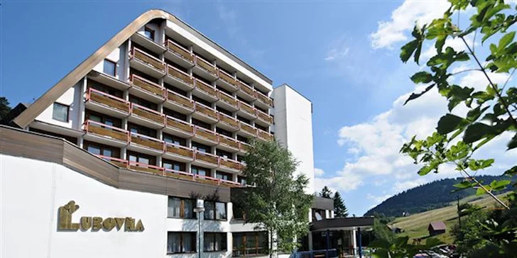 Relaxačný pobyt v krásnom horskom prostredí Starej Ľubovne s bazénom, wellness službami a športovými aktivitami