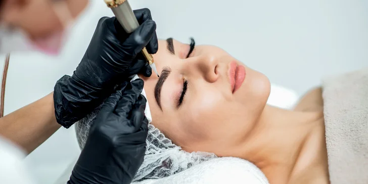 Microblading obočia aj s korekciou od PHIBROWS ACADEMY artistky