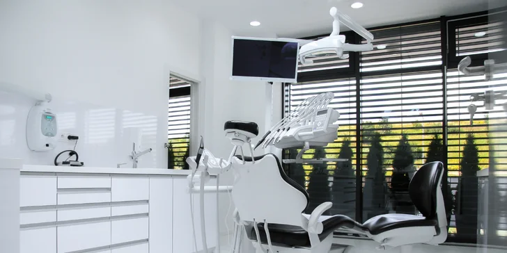 Doprajte si žiarivý úsmev: Dentálna hygiena s pieskovaním Airflow