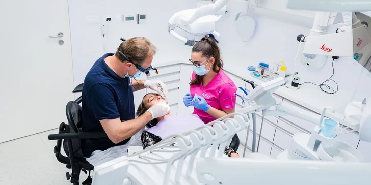 Doprajte si žiarivý úsmev: Dentálna hygiena s pieskovaním Airflow