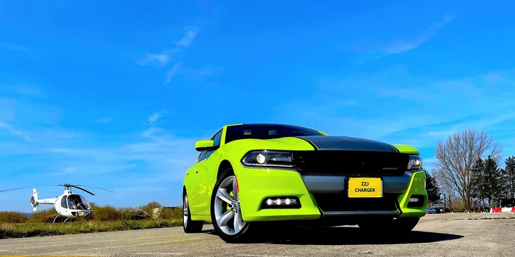 Nezabudnuteľná jazda na okruhu letiskovej dráhy v športiaku DODGE CHARGER SXT PLUS pre tínedžerov aj bez vodičáku!