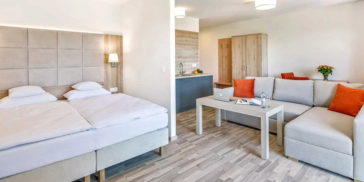 Poľské Krkonoše pre pár a rodinu: polpenzia a wellness so saunami a aquaparkom v 4* rezorte