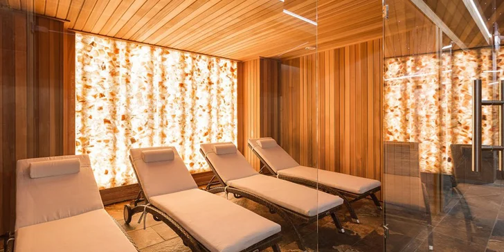 Poľské Krkonoše pre pár a rodinu: polpenzia a wellness so saunami a aquaparkom v 4* rezorte