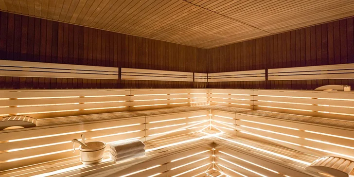 Poľské Krkonoše pre pár a rodinu: polpenzia a wellness so saunami a aquaparkom v 4* rezorte