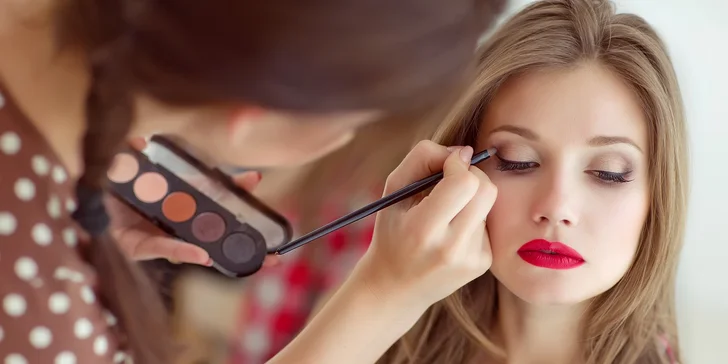 Denný alebo večerný make-up a účes v Perfect Style! Kočka na každú príležitosť!