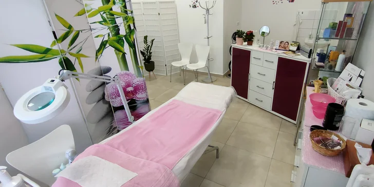Hĺbkové čistenie pleti, diamantová mikrodermabrázia alebo orientálna masáž tváre v AR Beauty