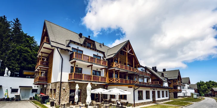Dovolenka v Slovinsku: horský hotel pri Maribore s polpenziou a bazénom