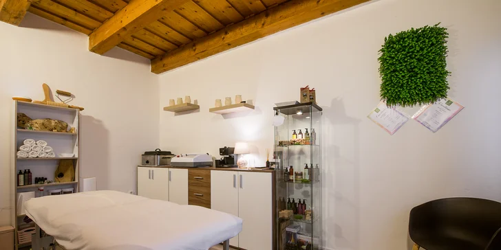 Prirodzene výrazné mihalnice s lash liftingom alebo laminácia obočia