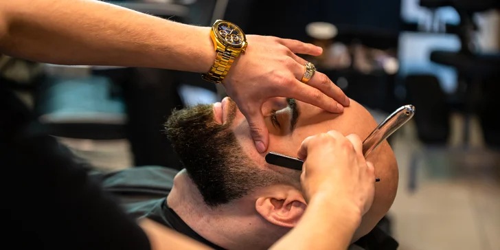 Pánsky strih alebo kompletka aj s úpravou a výživou brady v Black Star Barber