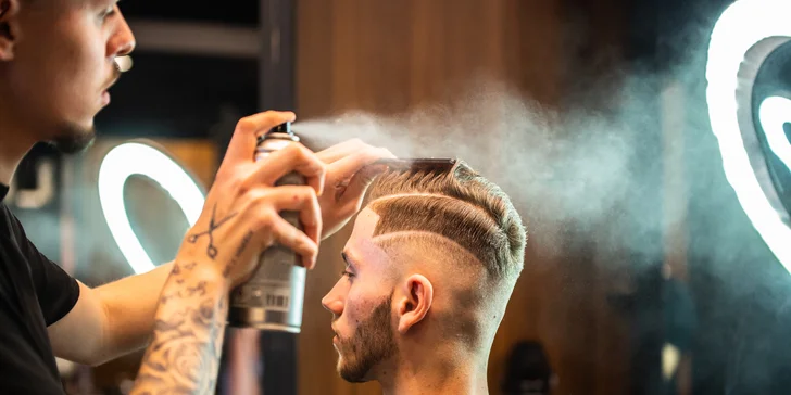Pánsky strih alebo kompletka aj s úpravou a výživou brady v Black Star Barber