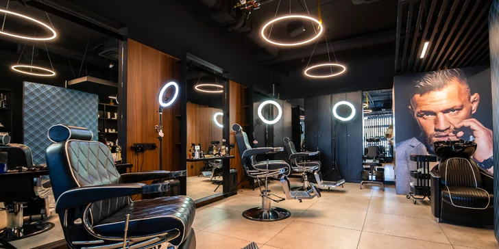 Pánsky strih alebo kompletka aj s úpravou a výživou brady v Black Star Barber