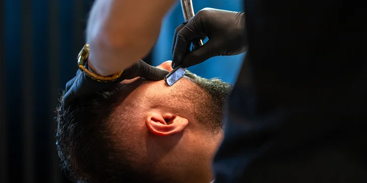 Pánsky strih alebo kompletka aj s úpravou a výživou brady v Black Star Barber