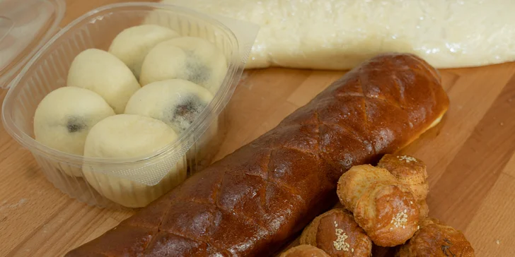 Čerstvé domáce škoricovníky, nutelovníky, záviny, šišky, buchty i pagáčiky