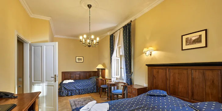 Pobyt v centre Karlových Varov s výhľadom na kolonádu: historický hotel, wellness aj procedúry