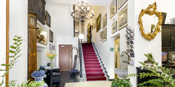 Pobyt v centre Karlových Varov s výhľadom na kolonádu: historický hotel, wellness aj procedúry